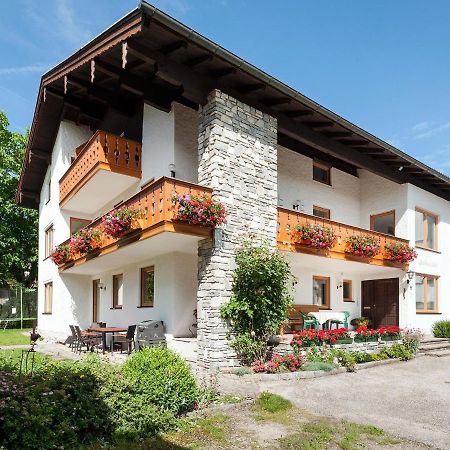Gaeste- Und Appartementhaus Stachl Waging am See Exteriör bild
